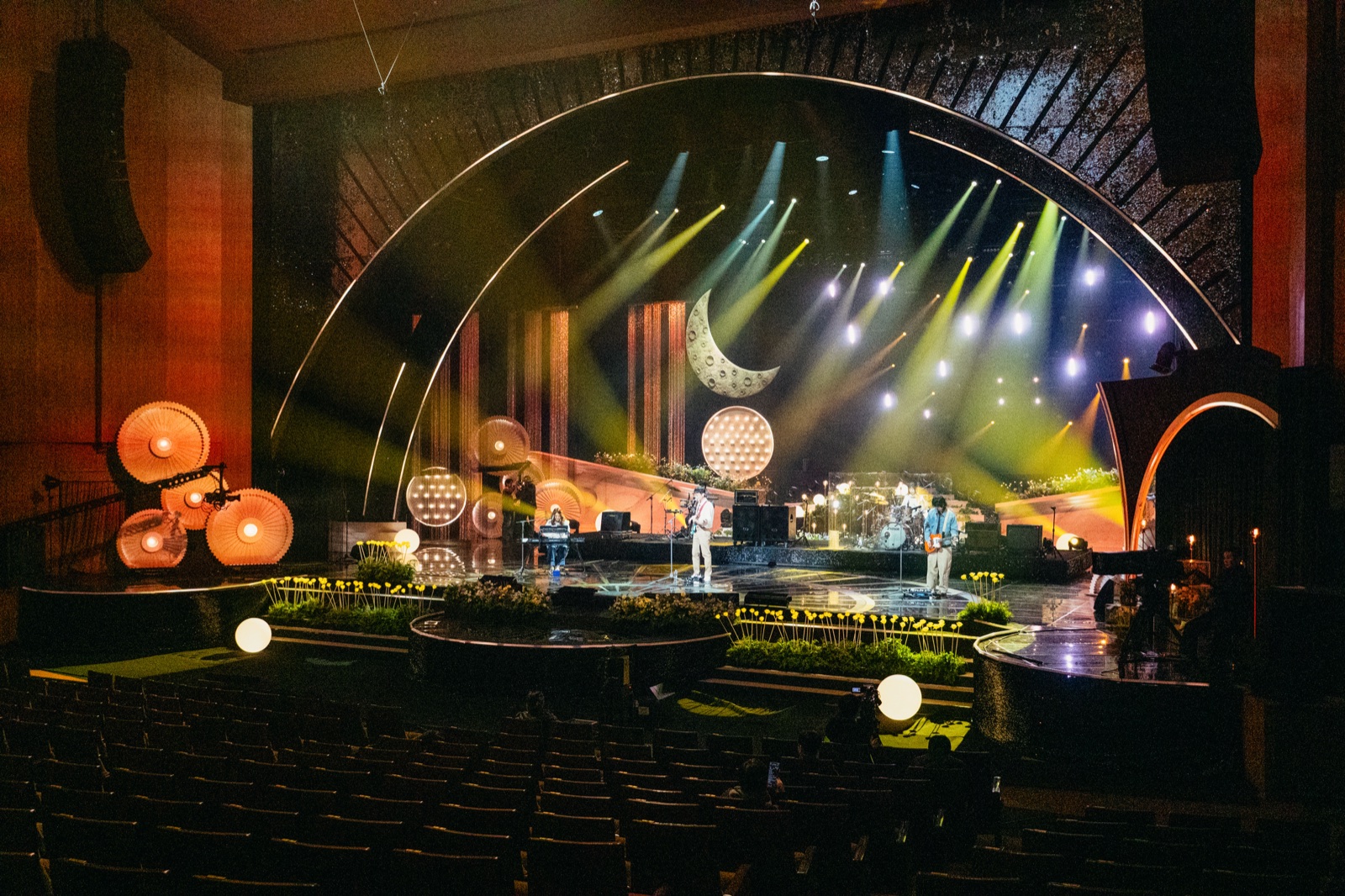 Broccoli, you too? live — year-end concert stage
